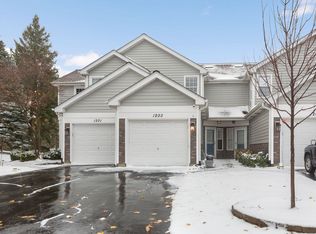 1203 Cranbrook Dr, Schaumburg, IL 60193