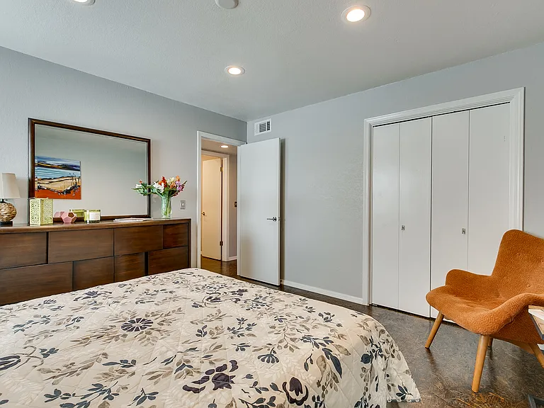 Norman Apartments — Photo 12