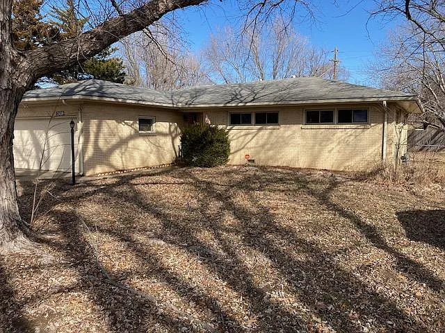 3 bed, 1381 sqft, $1,595 — Photo 2
