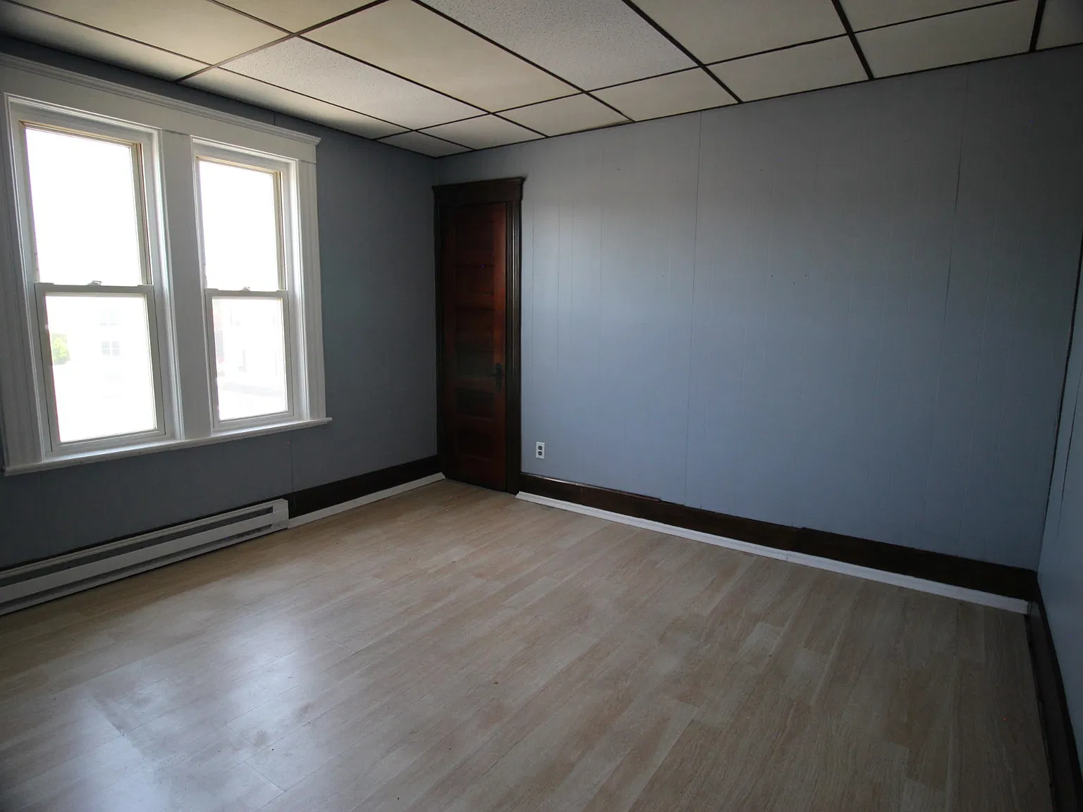 3 bed, 1300 sqft, $1,900 — Photo 2
