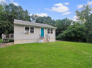 55 Pawcatuck Ave, Pawcatuck, CT 06379