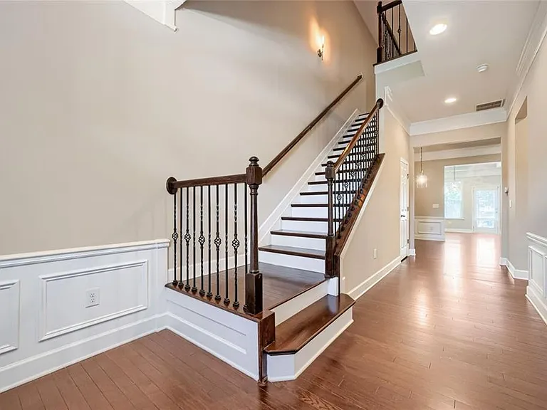 2464 Norwood Dr SE — Photo 5