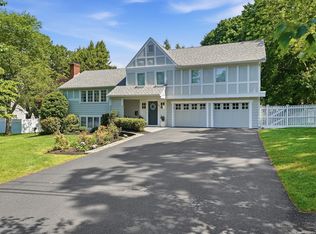 22 Hollywood Rd, Winchester, MA 01890