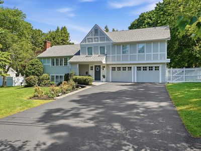 22 Hollywood Rd, Winchester, MA, 01890