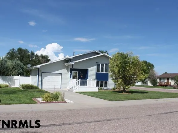 610 J St, Gering, NE 69341