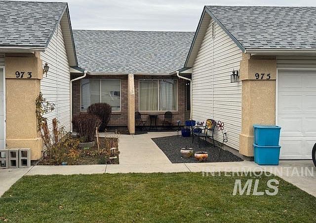 1st image of 973-975 E Blue Heron St