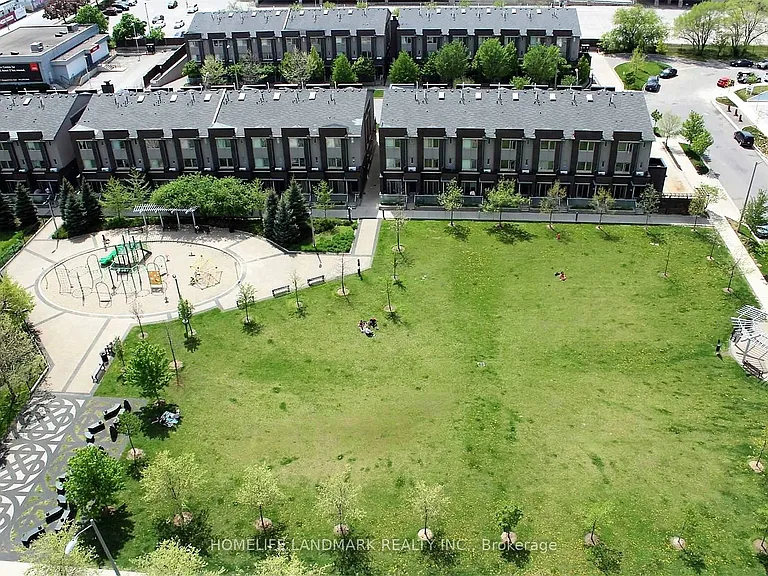 181 Village Green Sq #2216 — Photo 2