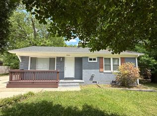9536 Trinity Rd, Charlotte, NC 28216