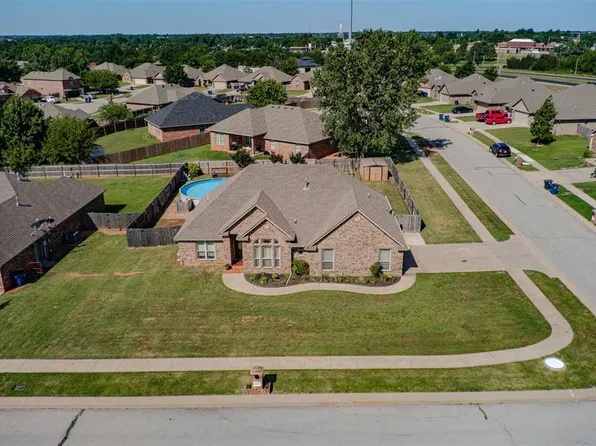 501 Cheltenham Trl, Blanchard, OK 73010