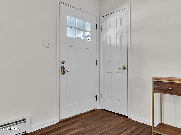 5th image of 553 Vaughn Avenue