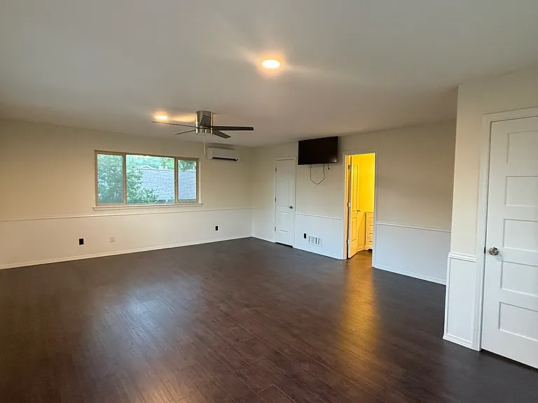 7135 Cosgrove Dr — Photo 23