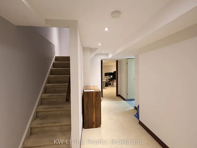 3351 Hornbeam Cres #68 — Photo 30