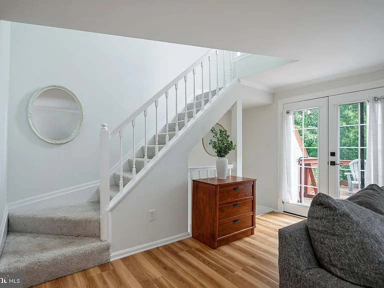 7317 Castleberg Ct — Photo 9