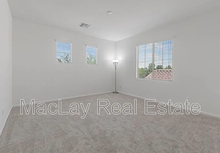 3263 S Miller Dr — Photo 22