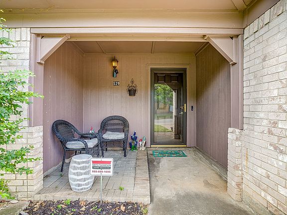 5th image of 529 NW Jayellen Ave