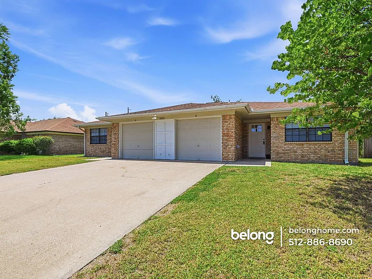 3103 Honeysuckle Cir #B — Photo 4