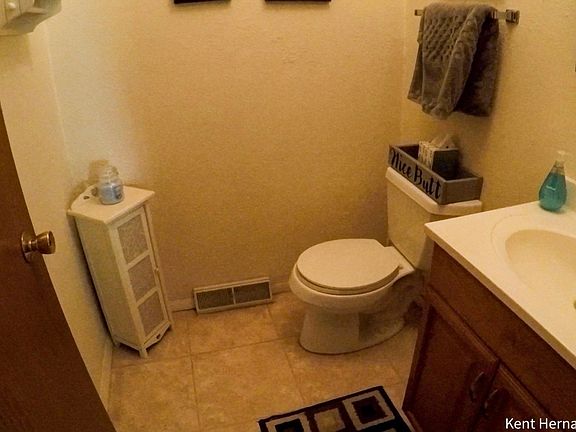 1/2 Bath
