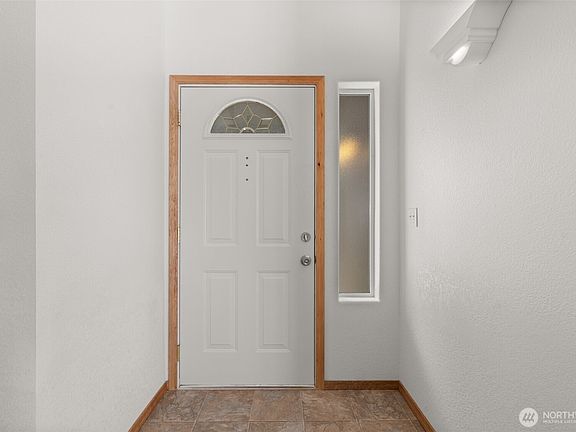 4th image of 5221 Ivy Hill Lane SE