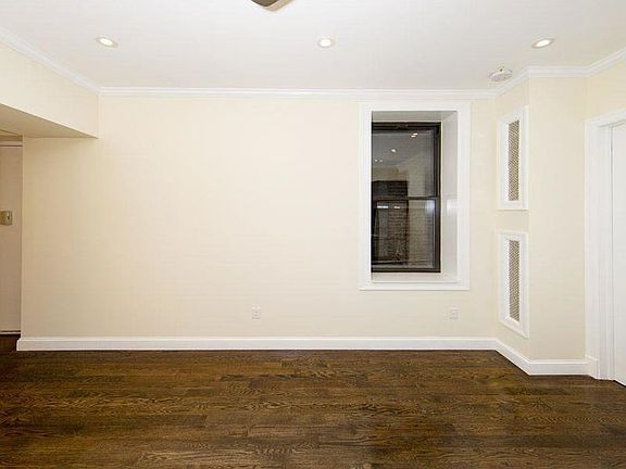 2nd image of 1370 Lexington Ave Frnt 1