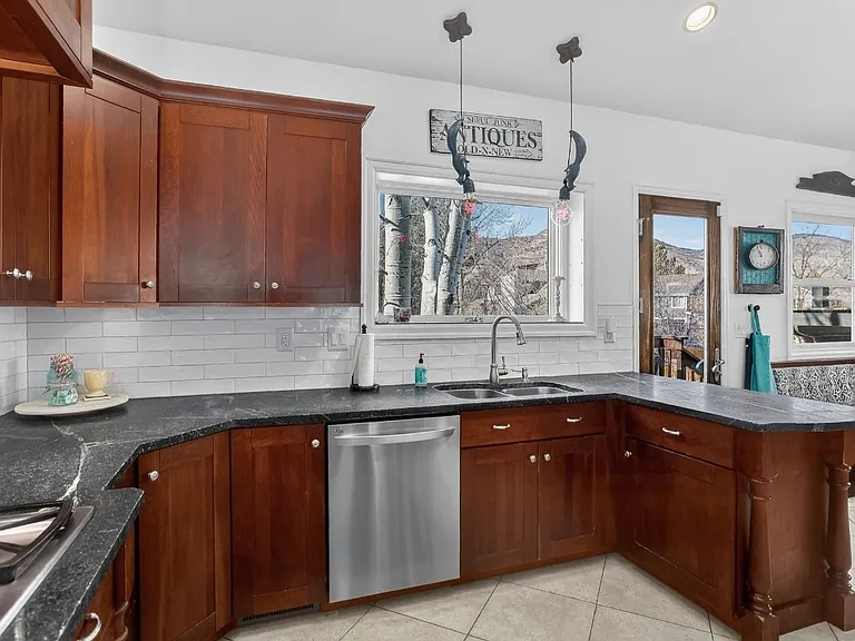 13 Mesa Oak — Photo 7
