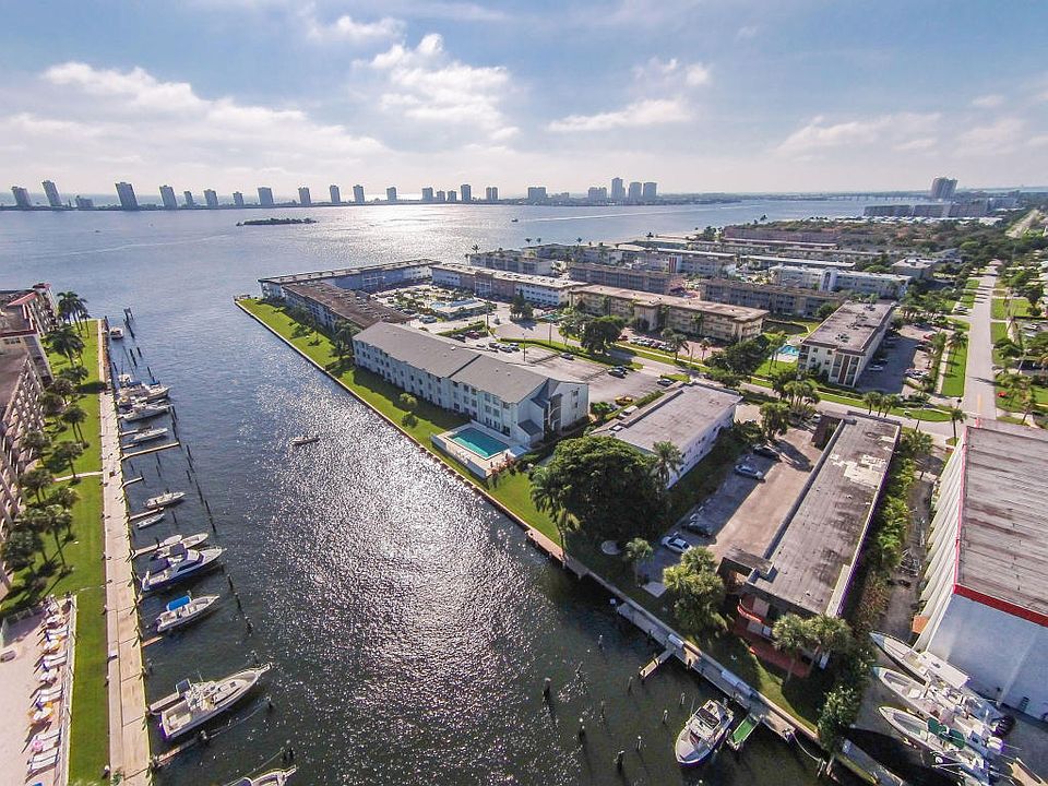 1st image of 104 Paradise Harbour Blvd APT 103