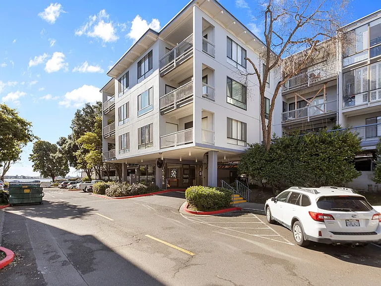 3 Admiral Dr #F263 — Photo 23