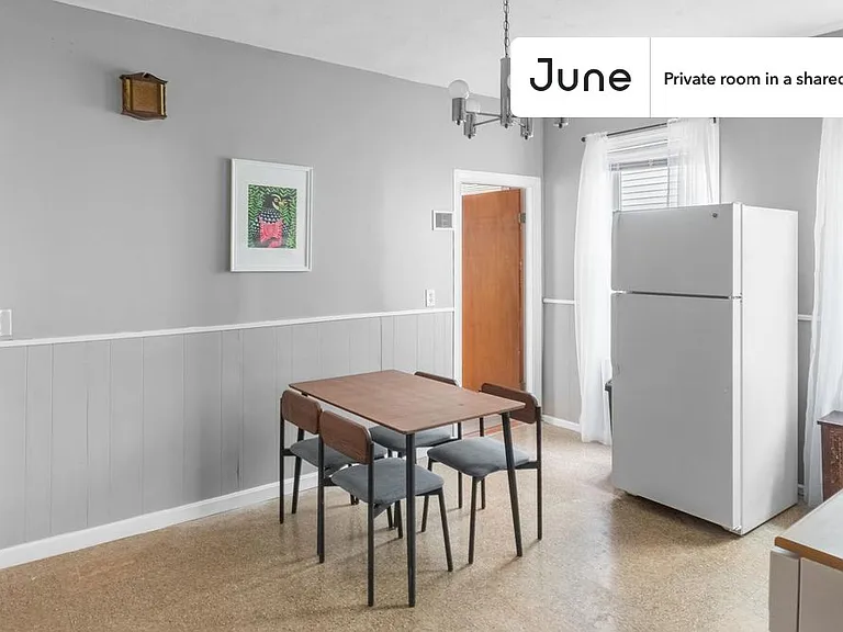 106 Beacon St #C — Photo 11