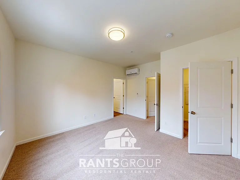 Forest Park Townhomes — Photo 64