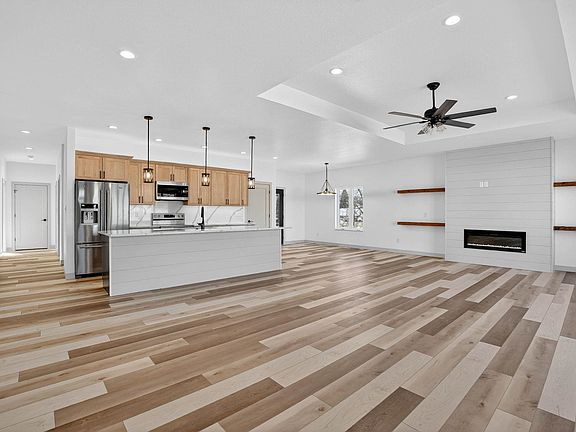 4th image of 522 Sands Ave