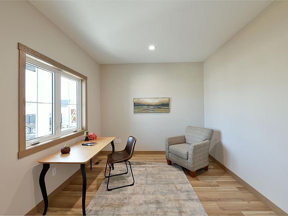 4th image of 3154 Archer Pl S