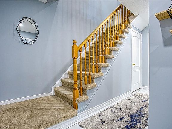 5th image of 112 Laurendale Ave