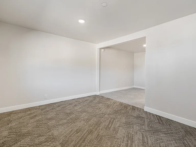 Ponderosa Apartments — Photo 25