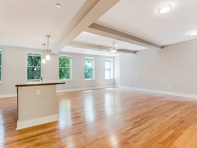 1341 Walnut St — Photo 10