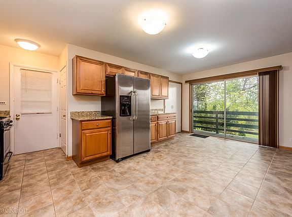 4th image of 5242 Riverview Dr