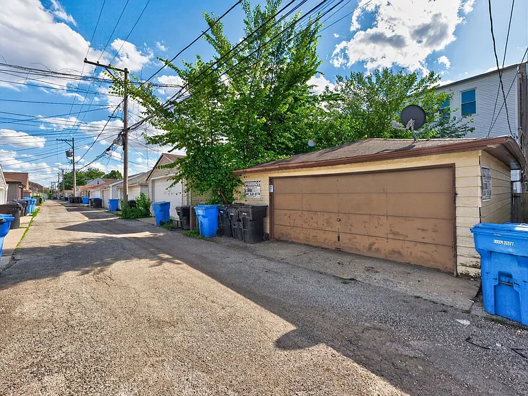 4147 N McVicker Ave #1 — Photo 23