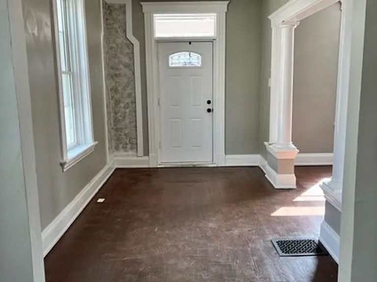 1328 Chapel St — Photo 2