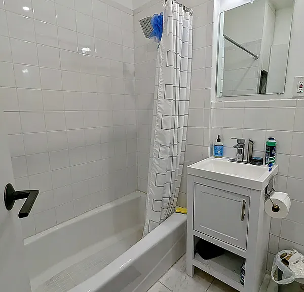 526 W 46th St #2F — Photo 7