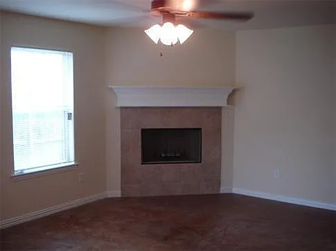 3 bed, 1355 sqft, $1,695 — Photo 2