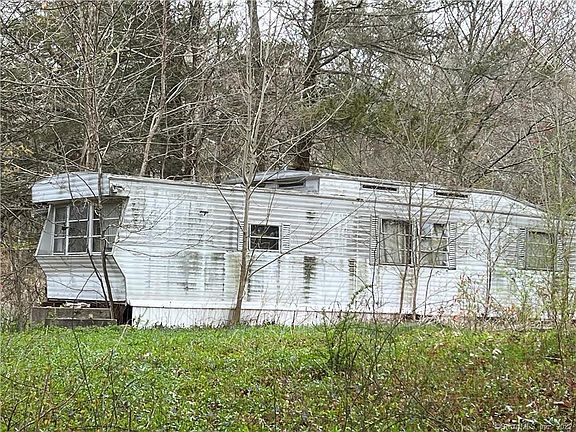 4th image of 560 Gardner Rd