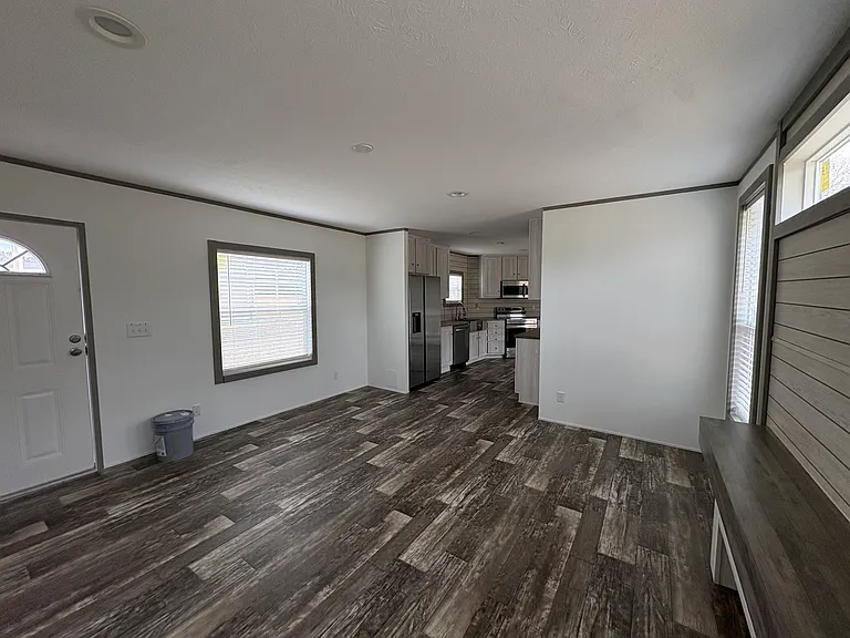 1438 Nathan Dr — Photo 6