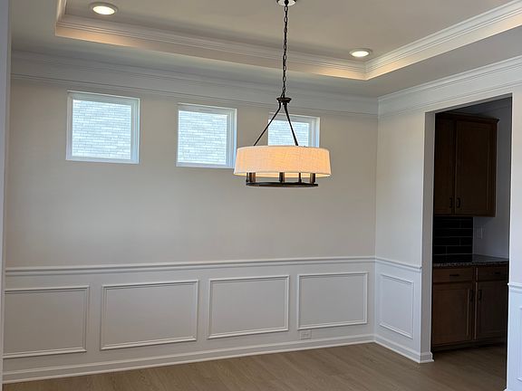 5th image of 1029 Valmont Way