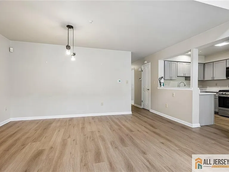 624 Brickhouse Rd — Photo 9