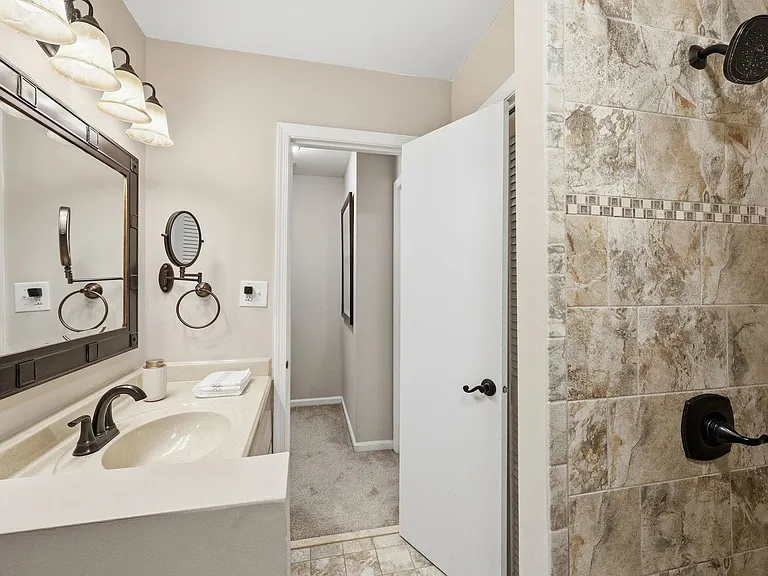 3733 Yorktown Pl — Photo 37
