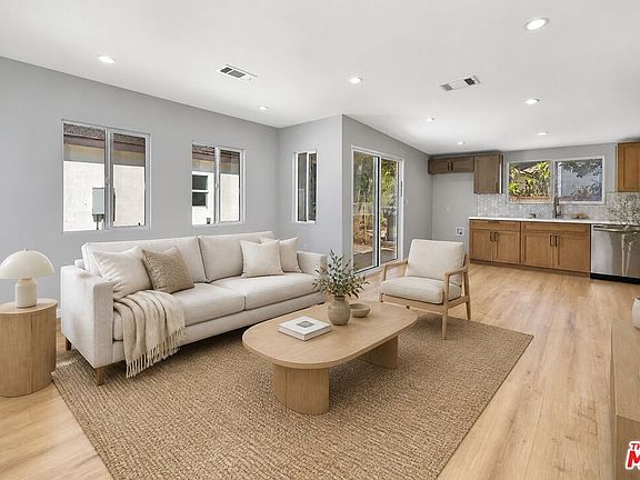 5th image of 708 N El Molino Ave