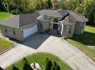 69 Aresco Dr, Middletown, CT 06457