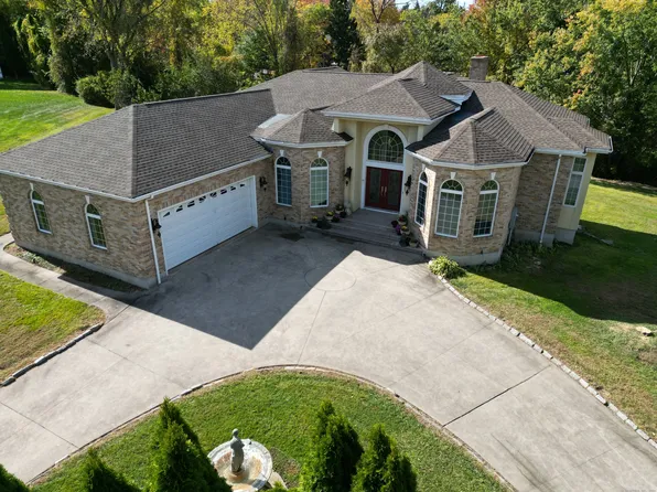 69 Aresco Drive, Middletown, CT 06457