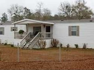 527 W Creekview Dr, Wewahitchka, FL 32465