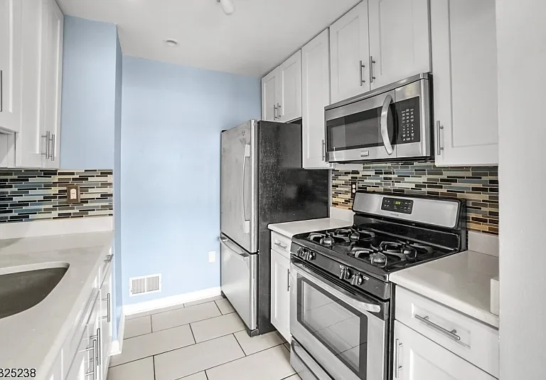 100 Callahan Ct — Photo 14