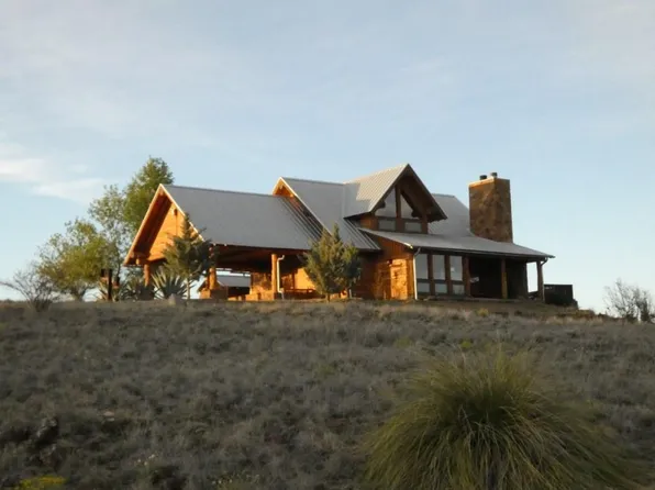 204 S Hackberry St, Alpine, TX 79830