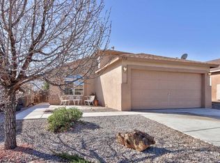 7152 Labrador Dr NE, Rio Rancho, NM 87144